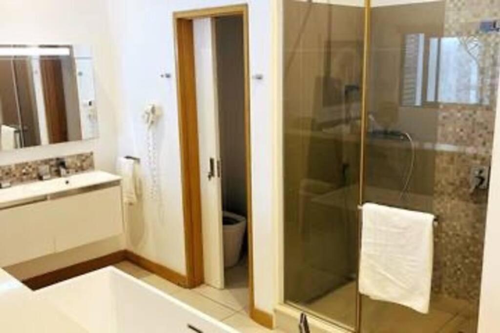 Rivière Noire Latitude Luxury Seafront Suite מראה חיצוני תמונה